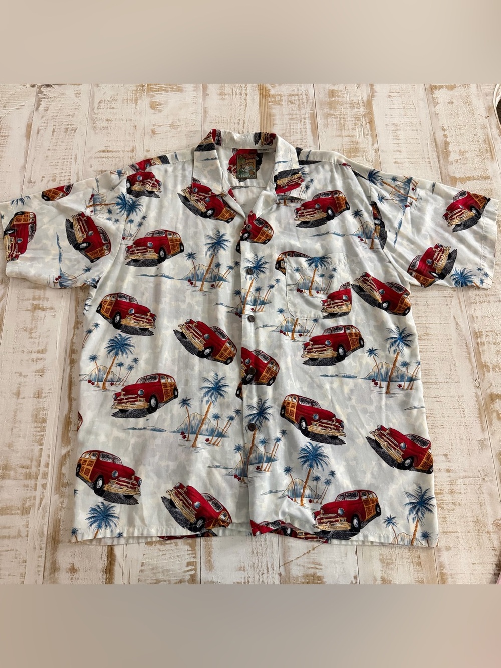 Vintage 90s Pineapple Connection Hawaiian Red Woody Print Button-Down Shirt Lg
